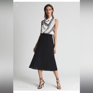 NWT Reiss drew contrast midi pleated skirt Sz 2 Black